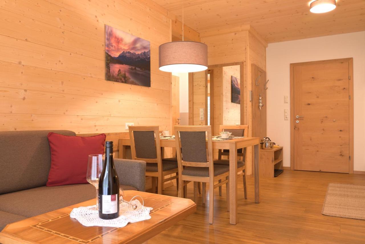 Villa Alpin Holzgau Exteriör bild