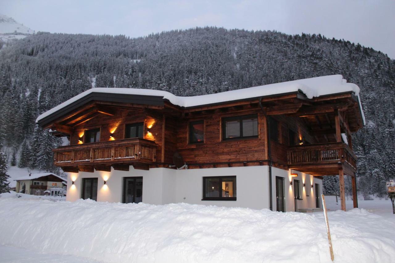 Villa Alpin Holzgau Exteriör bild
